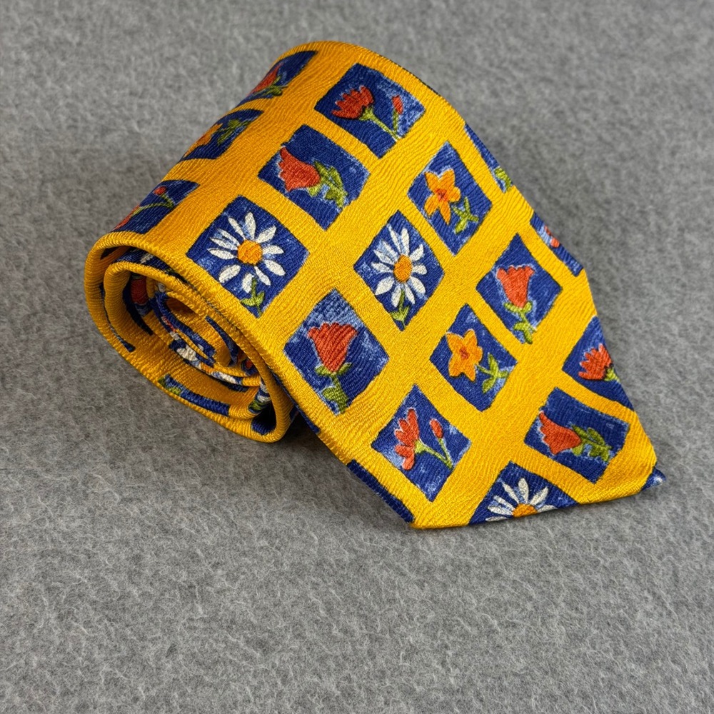 Vintage Paul Fredrick Yellow Blue Floral Italian Silk Hand Tailored Tie USA 58x4